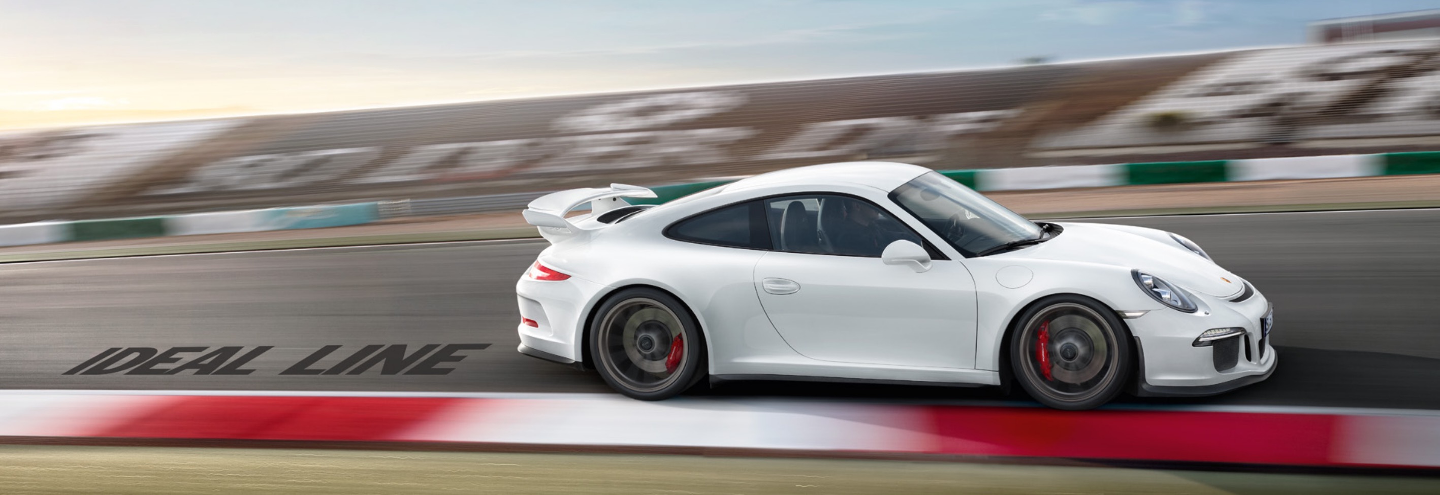 2014 Porsche 911 GT3 Brochure Page 5